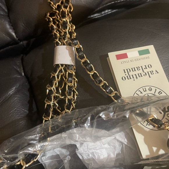 Valentino Black Patent Leather Shoulder Bag great for Valentines Day ❤️❤️❤️ - Picture 8 of 9